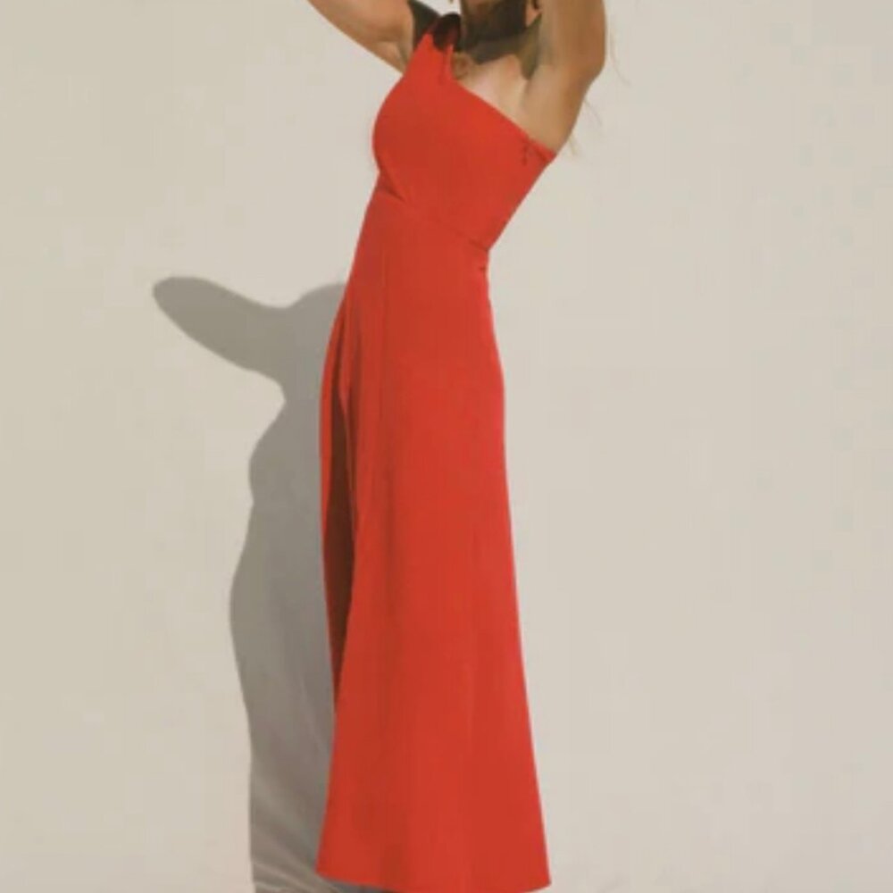 Tuckernuck India Hicks Carmen Dress in Scarlet Red